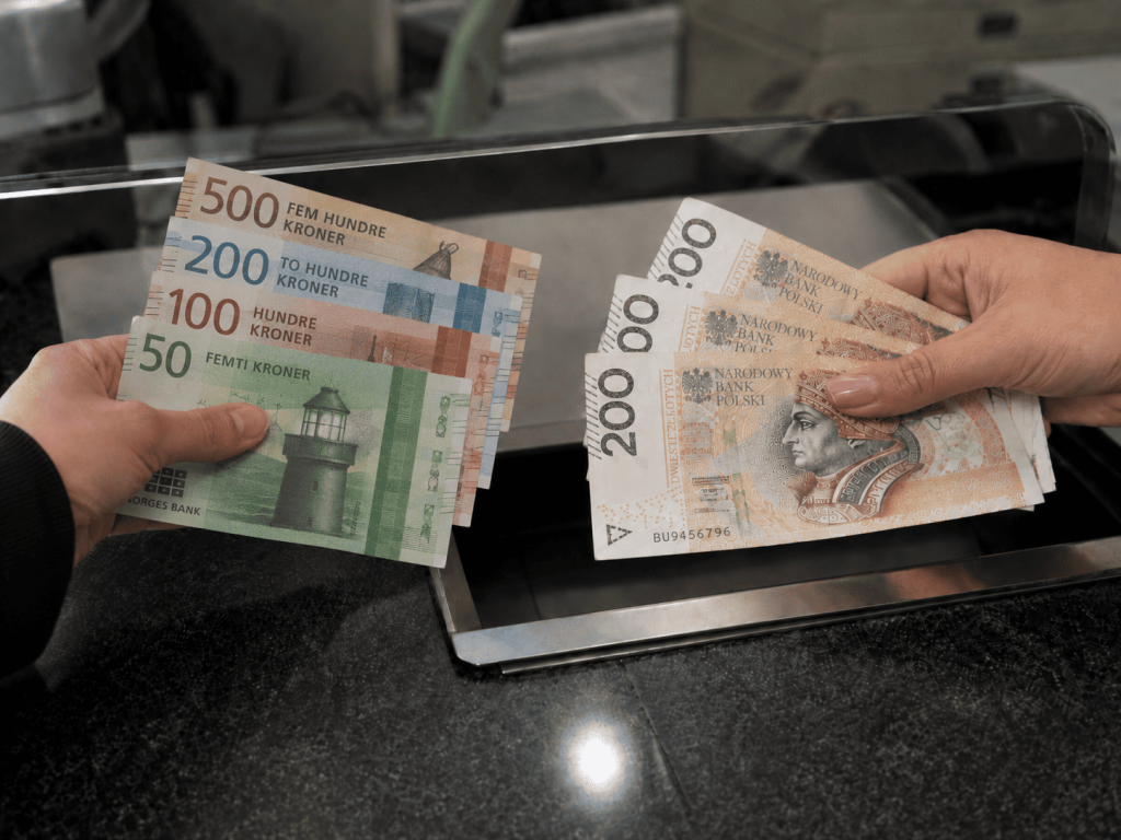 Norwegian krone banknotes (NOK) – currency exchange at Kantor Argentarii in Warsaw